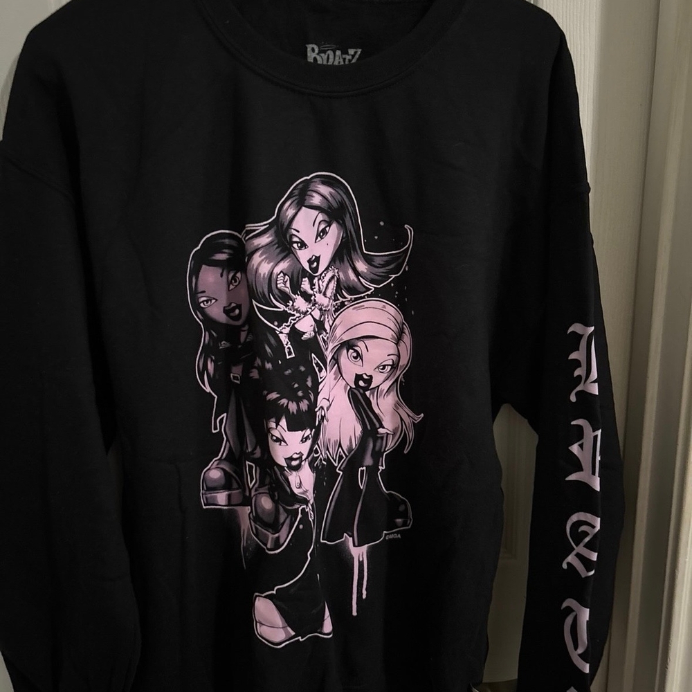 Bratz Black and Pink Graphic Women's Sweater